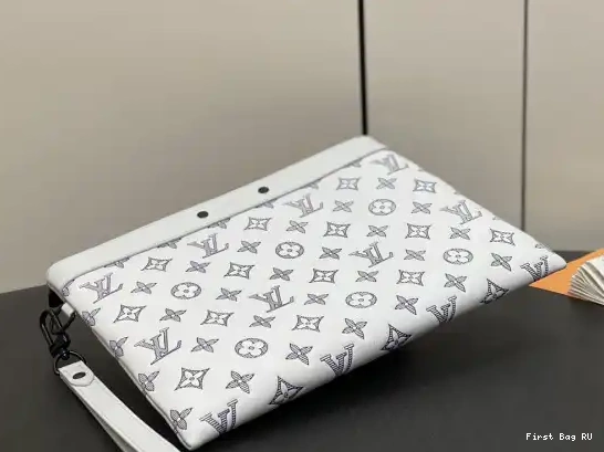 First bags ru POCHETTE TO-GO-30*21.5*2cm VUITTON LOUIS 0623